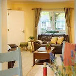 Waterfront Self Catering Dom wakacyjny *