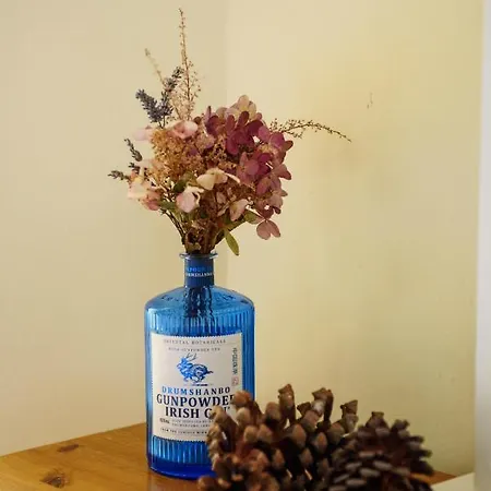 Waterfront Self Catering Nyaraló *