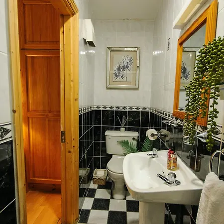 بيت للعطل Waterfront Self Catering