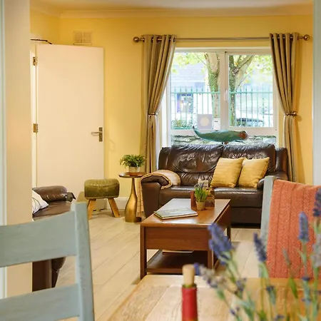 Waterfront Self Catering بيت للعطل *