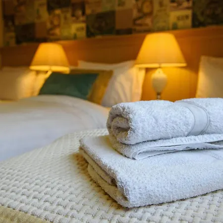 Nyaraló Waterfront Self Catering