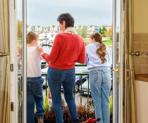 Waterfront Self Catering 펜션 Carrick on Shannon