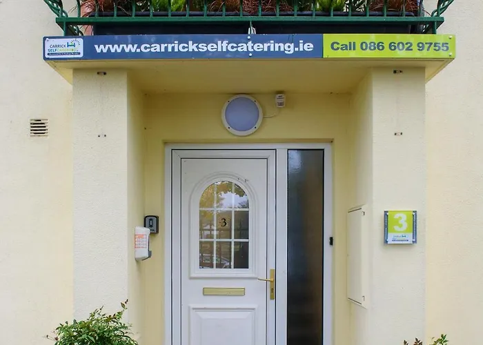 Waterfront Self Catering 펜션