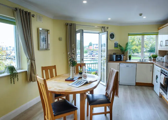 Waterfront Self Catering 펜션 *