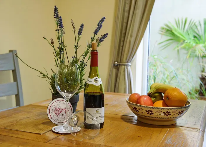 Waterfront Self Catering 펜션