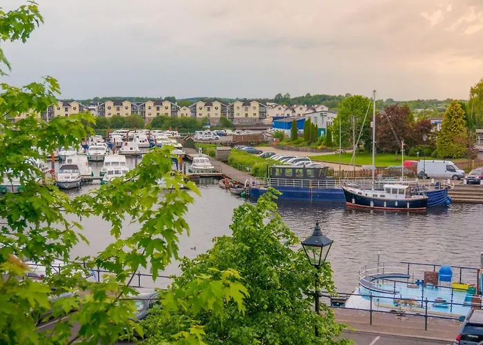 Waterfront Self Catering 펜션 Carrick on Shannon